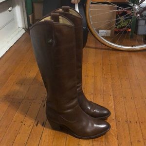 Frye Deborah Pull on boots size 10